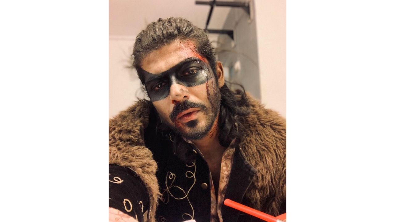 He is the younger brother of popular actors Falaz Naaz and Shafaq Naaz. Credit: Instagram/@sheezan9