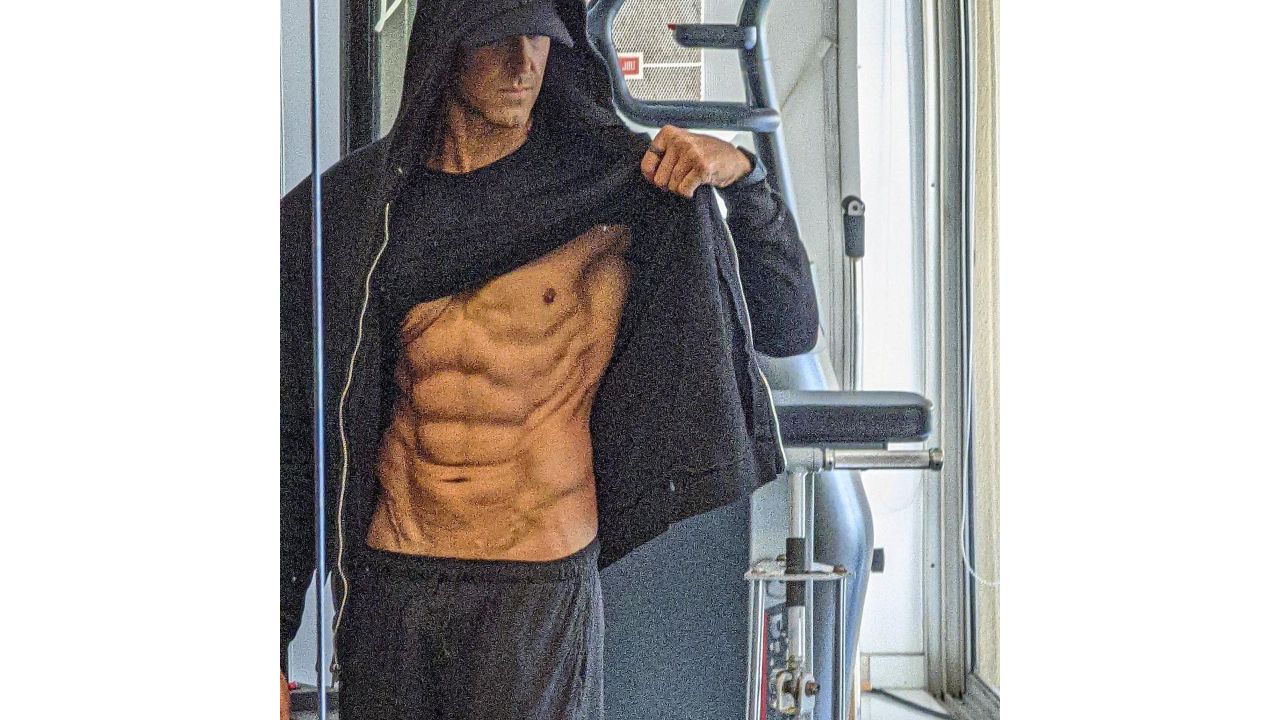 Hrithik's body transformation floored netizens and the post empowered many to take their health seriously and work on their body. Credit: Instagram/@hrithikroshan