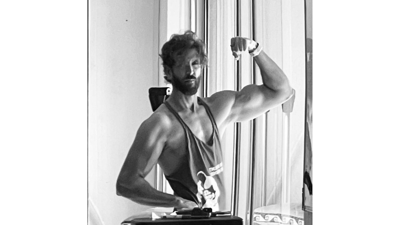 Known for his love of fitness, Hrithik's post on Instagram has his fans cheering it loud. Credit: Instagram/@hrithikroshan