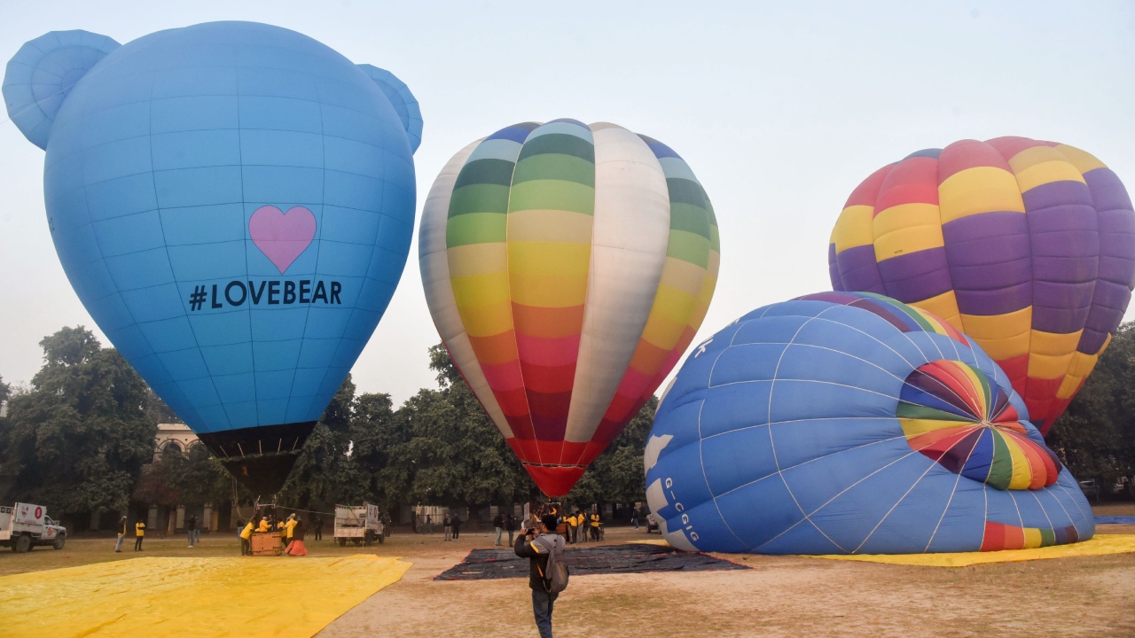 One can enjoy the ride for about 45 minutes at just Rs 500. It offers the picturesque view of the entire city, from lush greenery to beautiful lakes. Credit: PTI Photo
