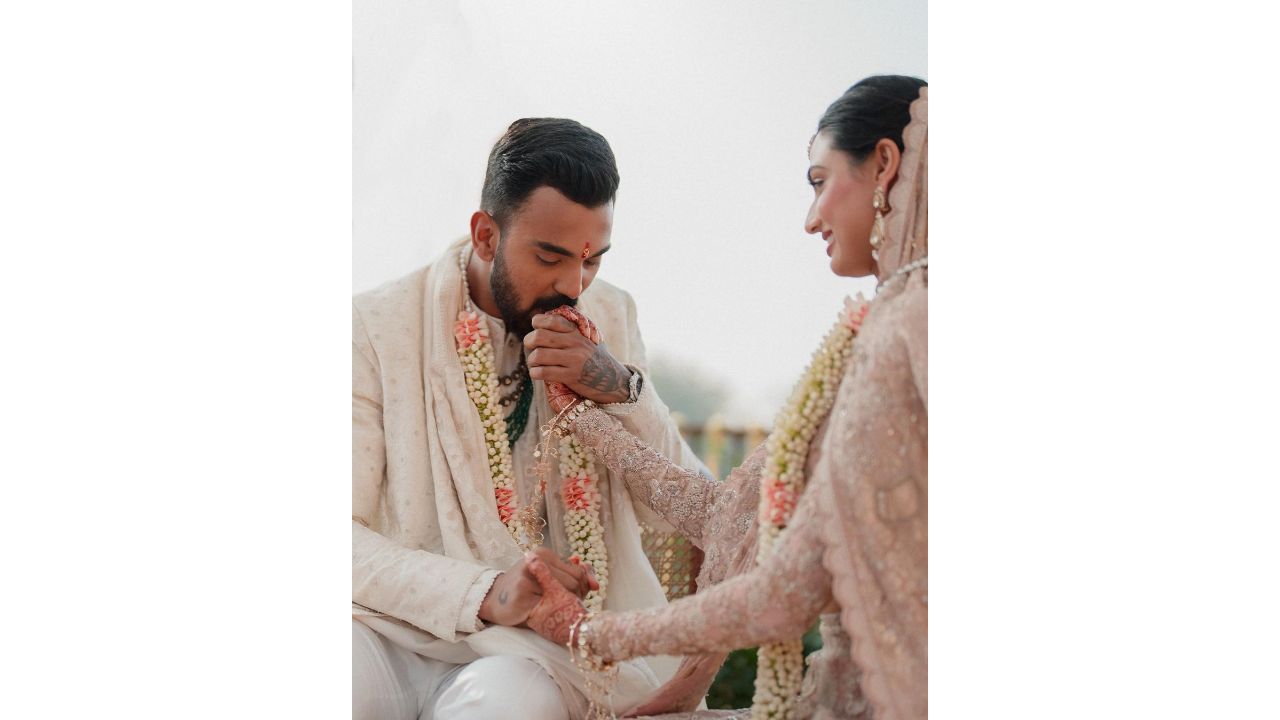 K L Rahul and Athiya Shetty at their wedding ceremony. Credit: Instagram/@athiyashetty