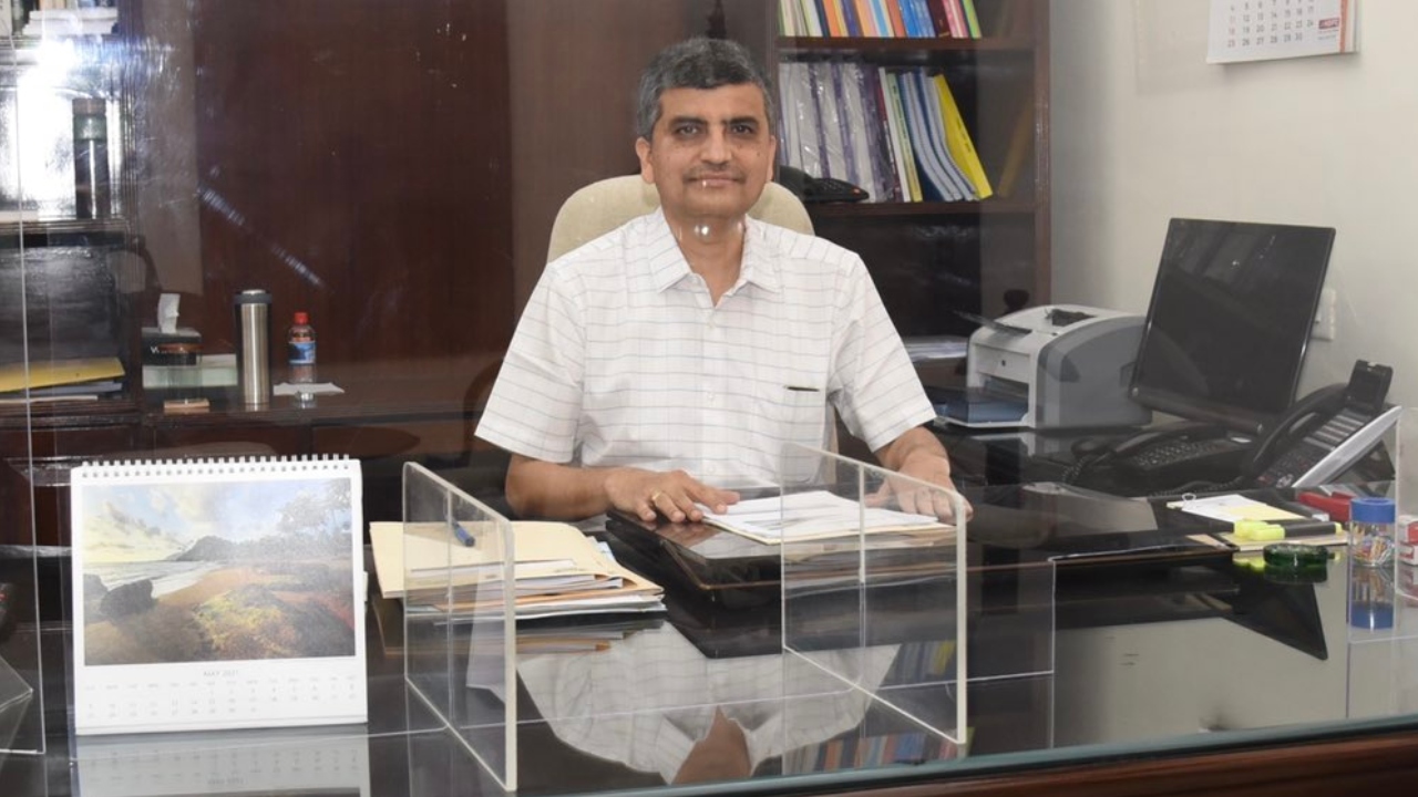 Ajay Seth: Ajay Seth, Secretary, Department of Economic Affairs belongs to the IAS 1987 batch, Karnataka Cadre and has 33 years of experience in the field of public finance & social sector. A recipient of PM’s Award for excellence in Public Administration in 2013, Seth has also worked as an advisor with the Asian Development Bank. Credit: Twitter/@FinMinIndia