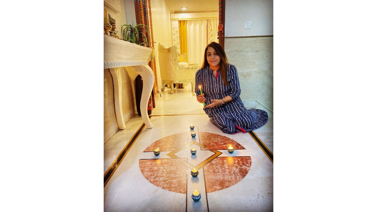 Shelly holds a PhD in Management Studies from IGNOU's School of Management Studies. Credit: Instagram/@dr.shellyoberoi