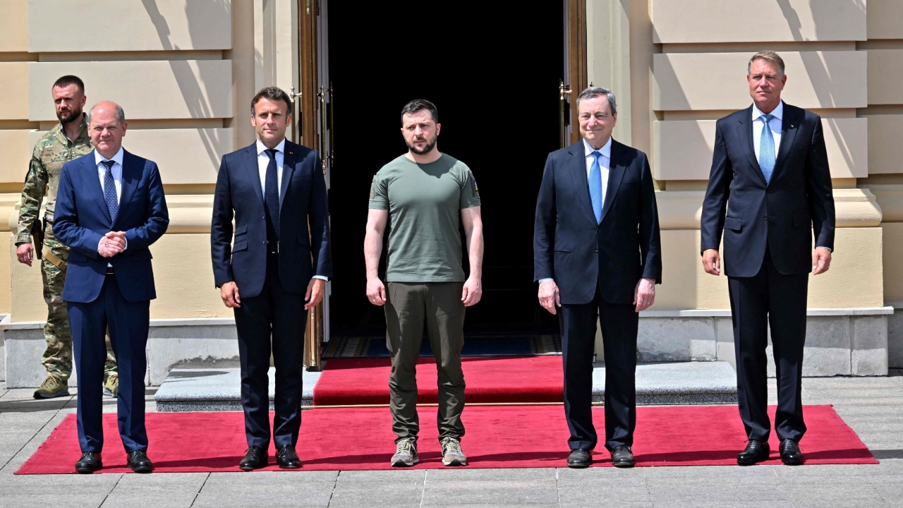 The leaders of the European Union’s three largest economies, French President Emmanuel Macron, German chancellor Olaf Scholz and Italian Prime Minister Mario Draghi visited Kyiv in June 2022 to hold talks with President Volodymyr Zelenskyy. Credit: AFP Photo