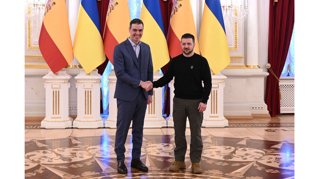 Spanish Prime Minister Pedro Sanchez arrived in Kyiv on February 23 in a show of support ahead of the one-year anniversary of Russia's invasion of Ukraine. Before the meet, Sanchez visited Irpin and Bucha, the two small towns where Ukraine and the West say the Russian army committed war crimes. Credit: AFP Photo