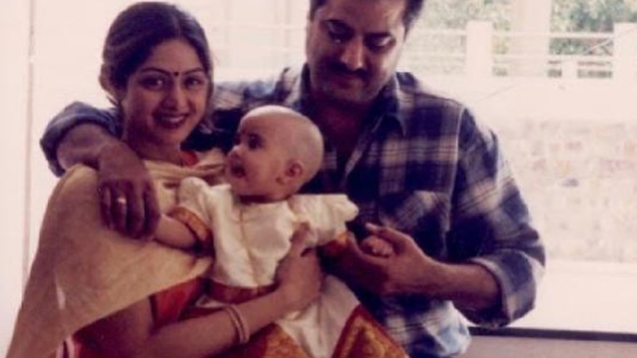 Janhvi with her parents Sridevi and Boney Kapoor. Credit: Instagram/@janhvikapoor