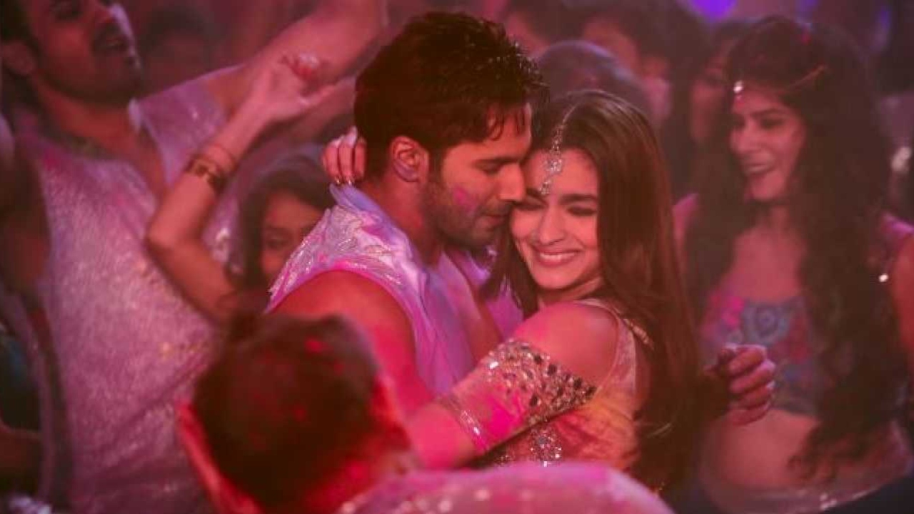 Chalat Musafir Moh Liyo Re: This song from the movie 'Badrinath Ki Dulhania' stars Varun Dhawan and Alia Bhatt. Sung by Neha Kakkar, Dev Negi, Monali Thakur and Ikka Singh, the peppy song is enough to hit the euphoric nerves at the Holi party. Credit: Special Arrangement