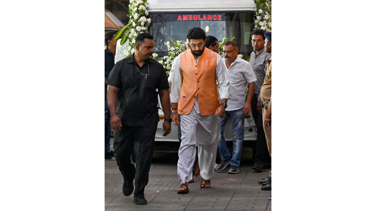 Abhishek Bachchan arrives to pay his last respects to Satish Kaushik in Mumbai. Credit: PTI Photo