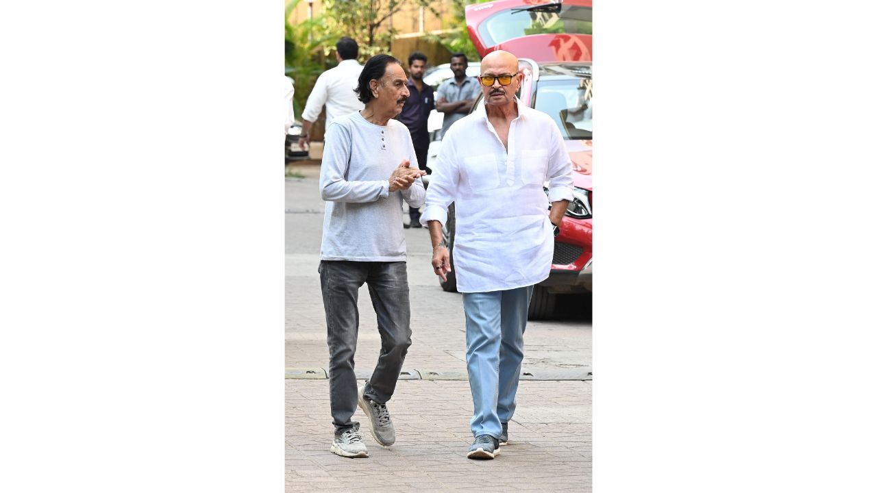 Rakesh Roshan attends the funeral of actor-director Satish Kaushik in Mumbai. Credit: PTI Photo