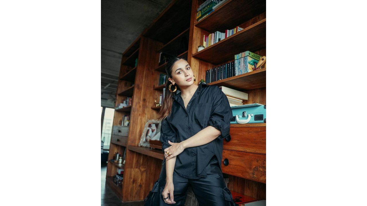 Not many know that Alia Bhatt who grew a year wiser on March 15, 2023, is not an Indian citizen. Alia holds a British Citizenship as her mom Soni Razdan is a British citizen. Credit: Instagram/@aliaabhatt