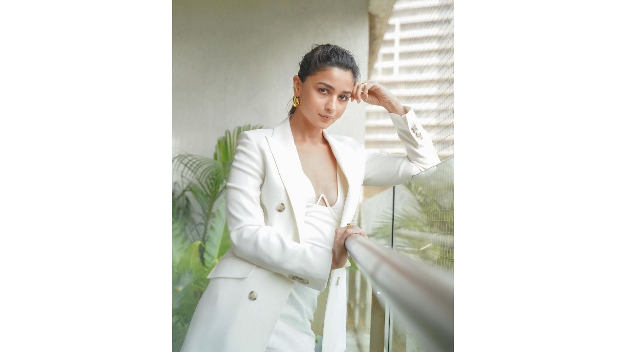 Alia Bhatt is also a smart investor. She has made multiple investments worth undisclosed amounts in the fashion e-commerce platform ‘Nykaa’, personal fashion stylist brand ‘Style Cracker’, and IIT Kanpur-backed D2C brand ‘Phool’, which recycles floral wastes into incense products and others. Credit: Instagram/@aliaabhatt