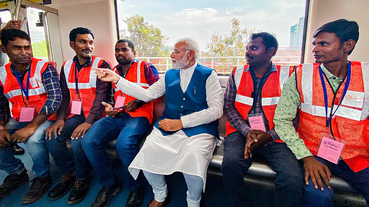 PM Modi also took the metro ride after inauguration and interacted with the workers. Credit: PMO