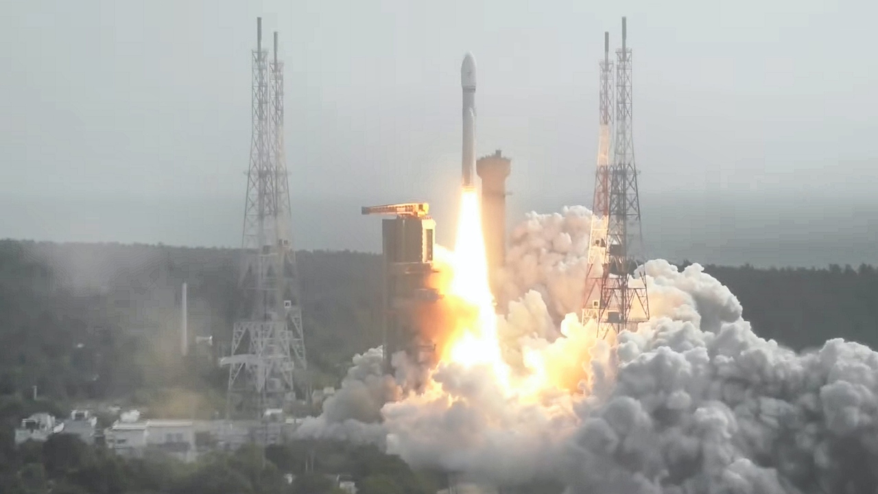 India's LVM3 rocket blasted off with 36 satellites of the UK-based