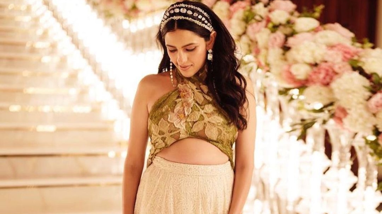 Reliance Jio's Chairman Akash Ambani and his wife Shloka Mehta are expecting their second child together. Credit: Instagram/@dolly.jain