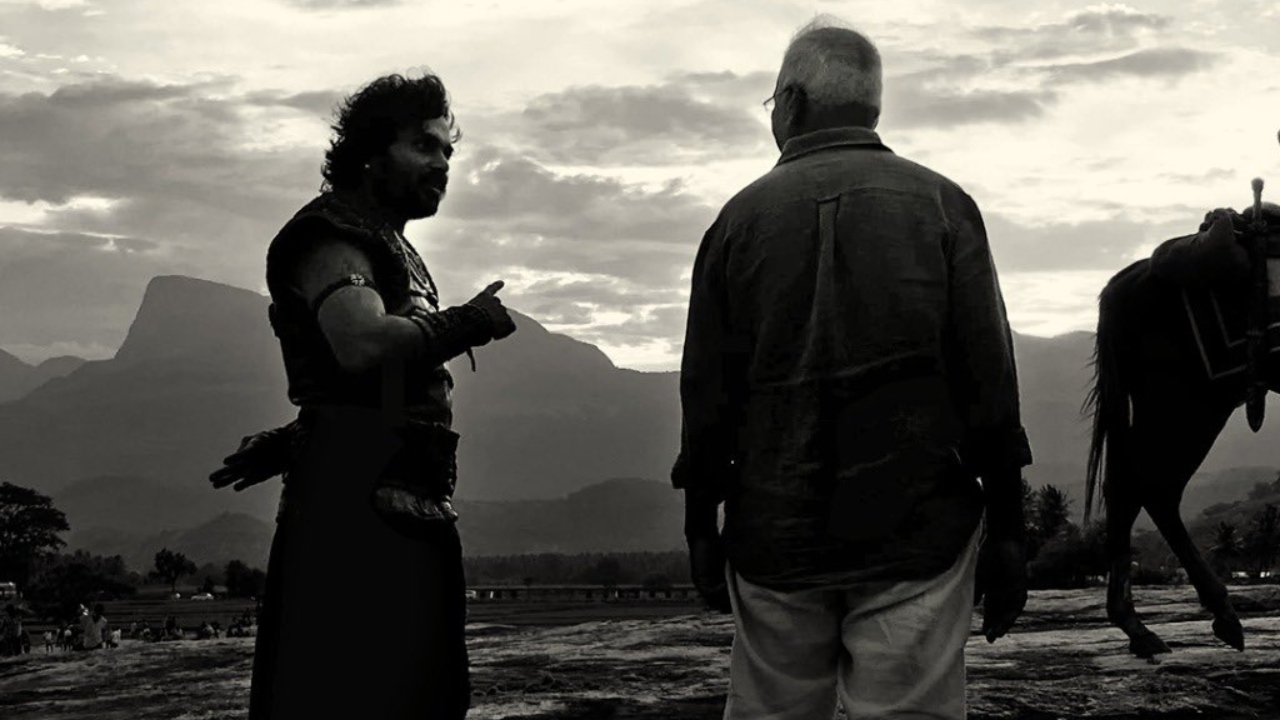 It was the success of filmmaker S S Rajamouli’s ‘Baahubali’ which boosted Mani Ratnam’s confidence and he decided to bring Kalki’s ‘Ponniyin Selvan’ on big screen. While, 'Baabubali' took five years to get completed, Mani Ratnam finished 'Ponniyin Selvan' in just 150 days. Credit: Twitter/@Karthi_Offl