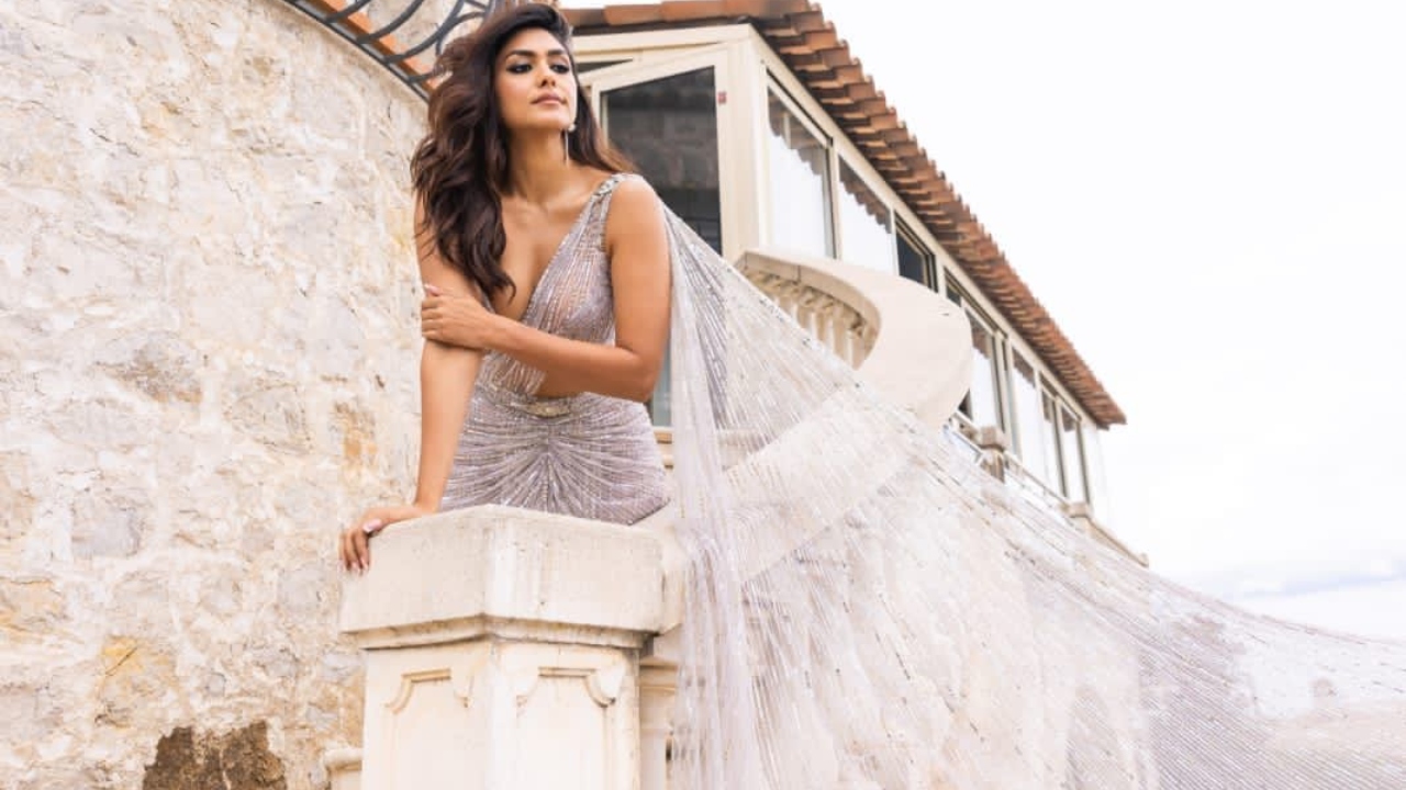 Mrunal lived upto the expectaions and wowed everyone with her red carpet appearances at Cannes. Credit: Instagram/@mrunalthakur