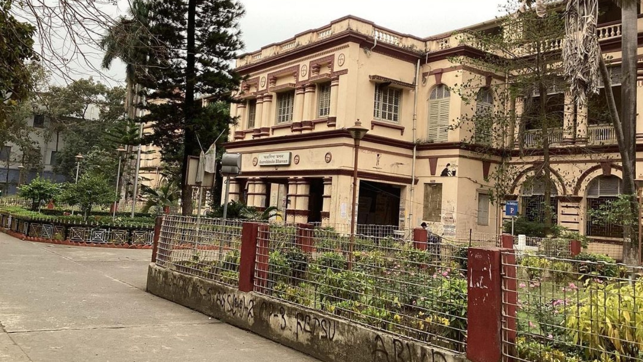 Rank 04 | Fourth best university in India was bagged by Kolkata's Jadavpur University. Credit: Instagram/@jadavpuruniversity.kolkata