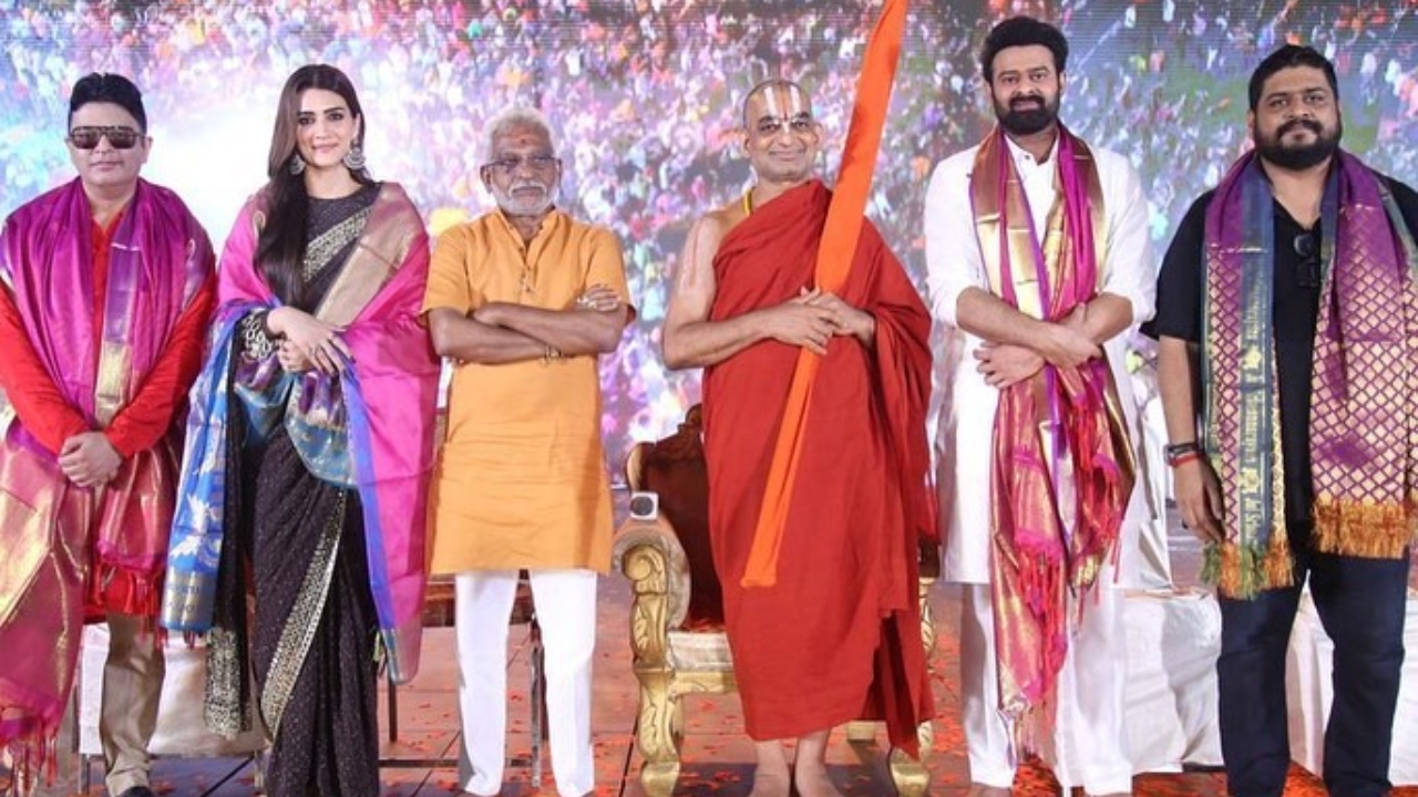 Makers of the upcoming mythological movie 'Adipurush' released the final trailer in a grand event in Tirupati on June 6. Credit: Special Arrangement