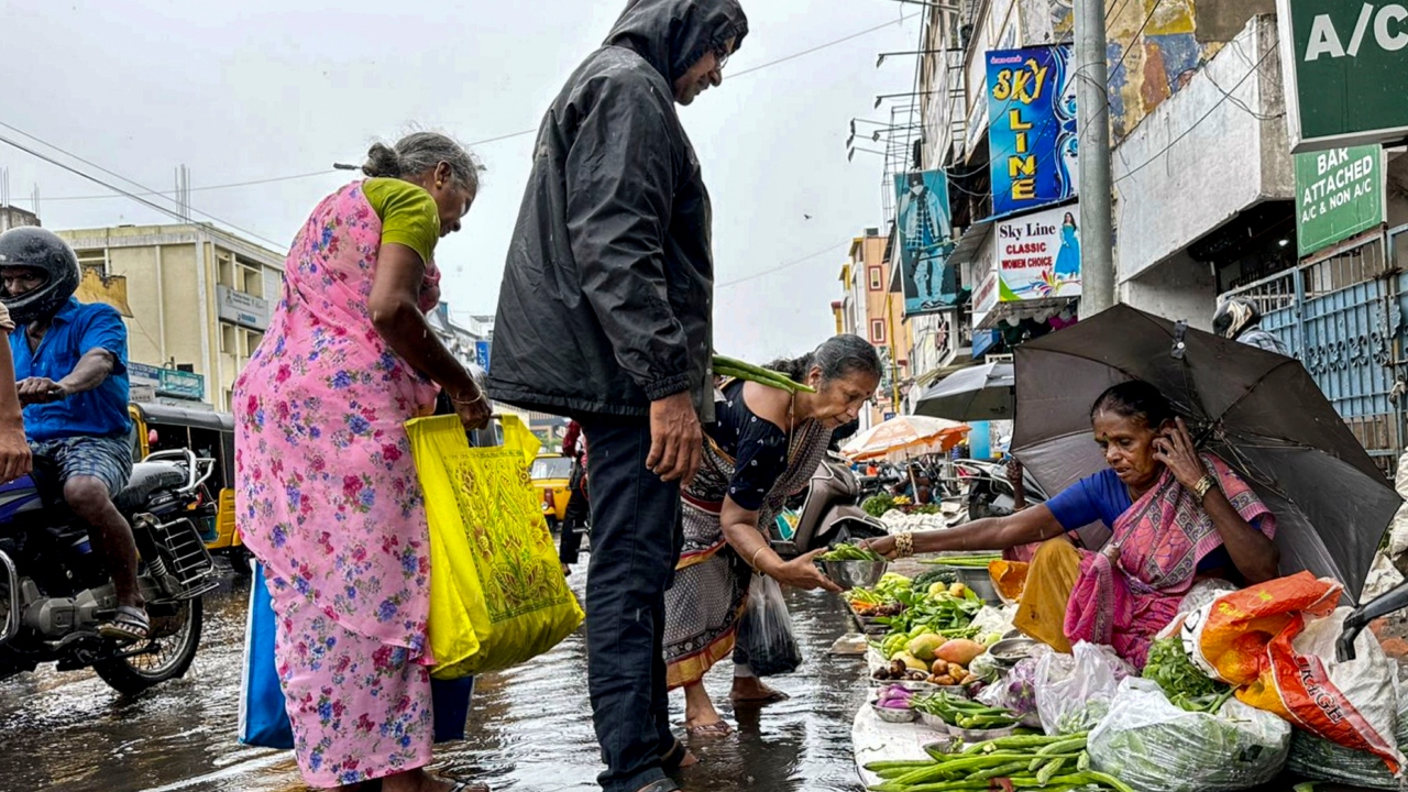Heavy rains lashed Chennai on Monday bringing relief from the scorching heat. Credit: PTI Photo
