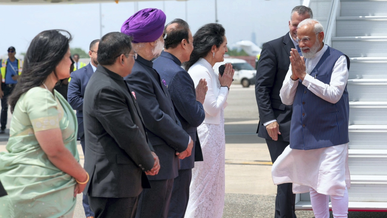 Prime Minister Narendra Modi received a rousing welcome as he arrived in New York on the first leg of his maiden State visit to the US. Credit: Twitter/@narendramodi