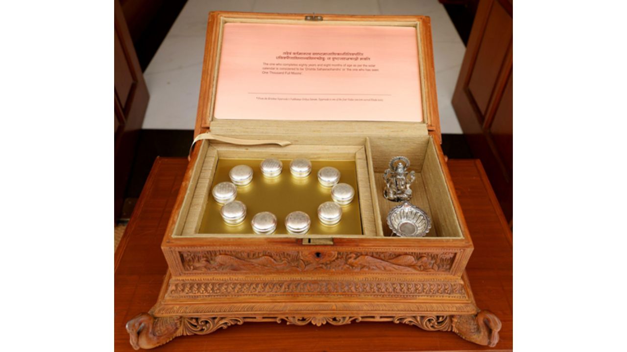 The box contains the idol of Lord Ganesha and a 'diya' (oil lamp), handcrafted by a family of fifth-generation silversmiths from Kolkata. Credit: Twitter/@InfoGujarat