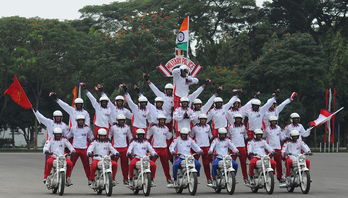 Shwet Ashwa, the Military Police Motorcycle display team, performed daredevil stunts for the occasion. Credit: DH Photo/Pushkar V