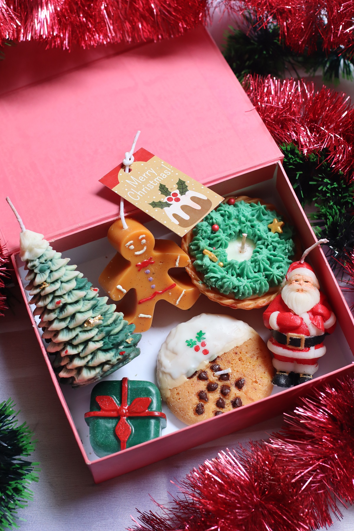 A hamper box by Deepa Yashwini.