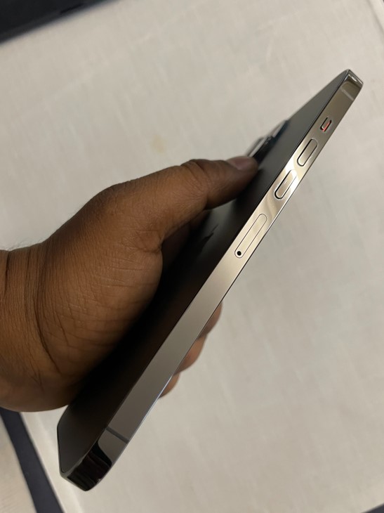 Apple iPhone 13 Pro Max. Credit: DH Photo/KVN Rohit