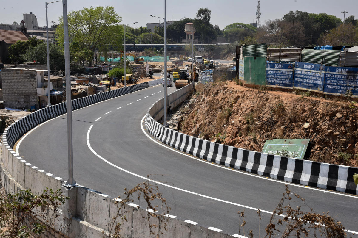 A view of one of the ramp's of the eight-lane flyover near the back entrance to the KSR Railway Station near Okalipuram. DH Photo/S K Dinesh