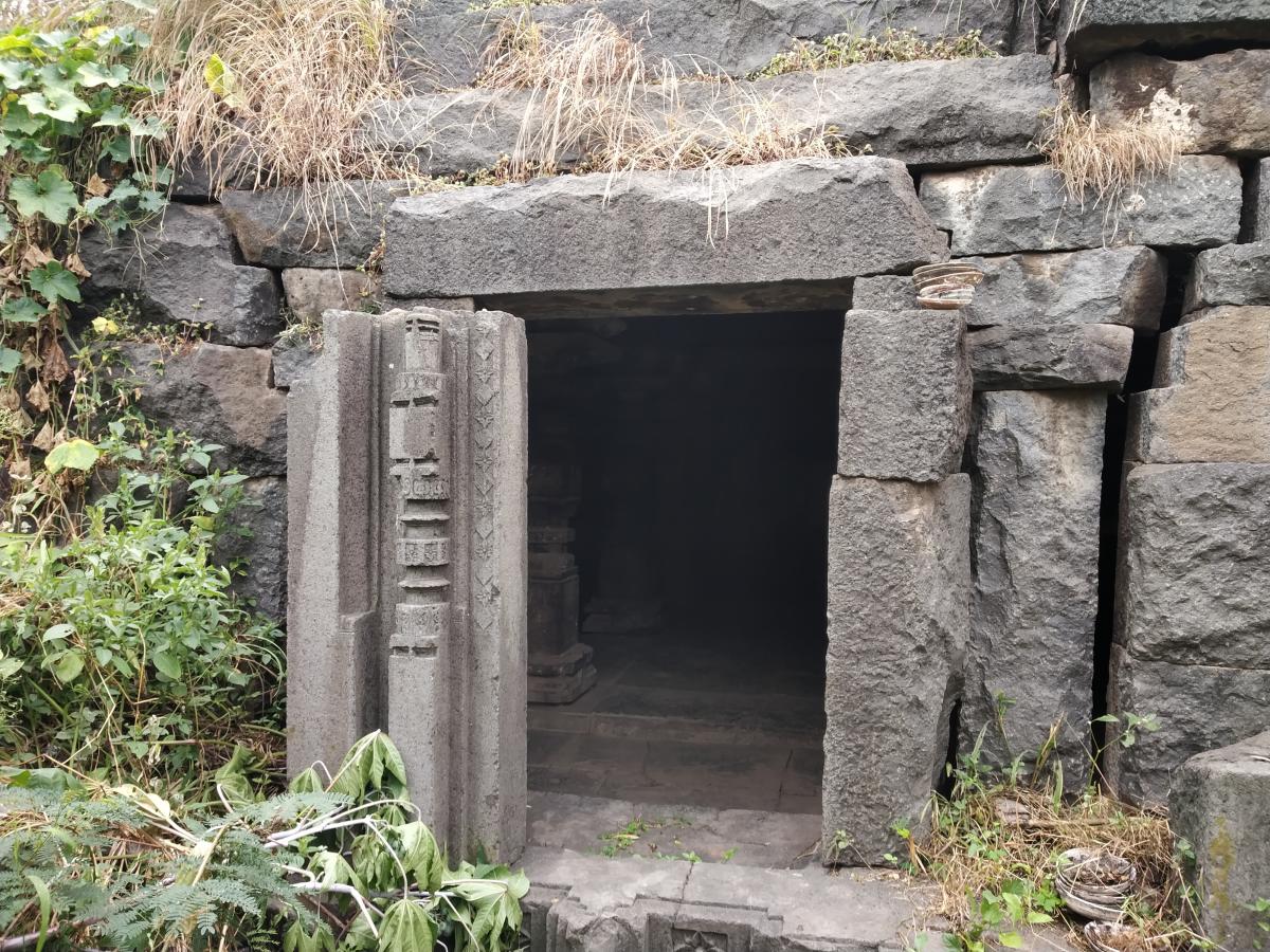 ruined temple Hanniker