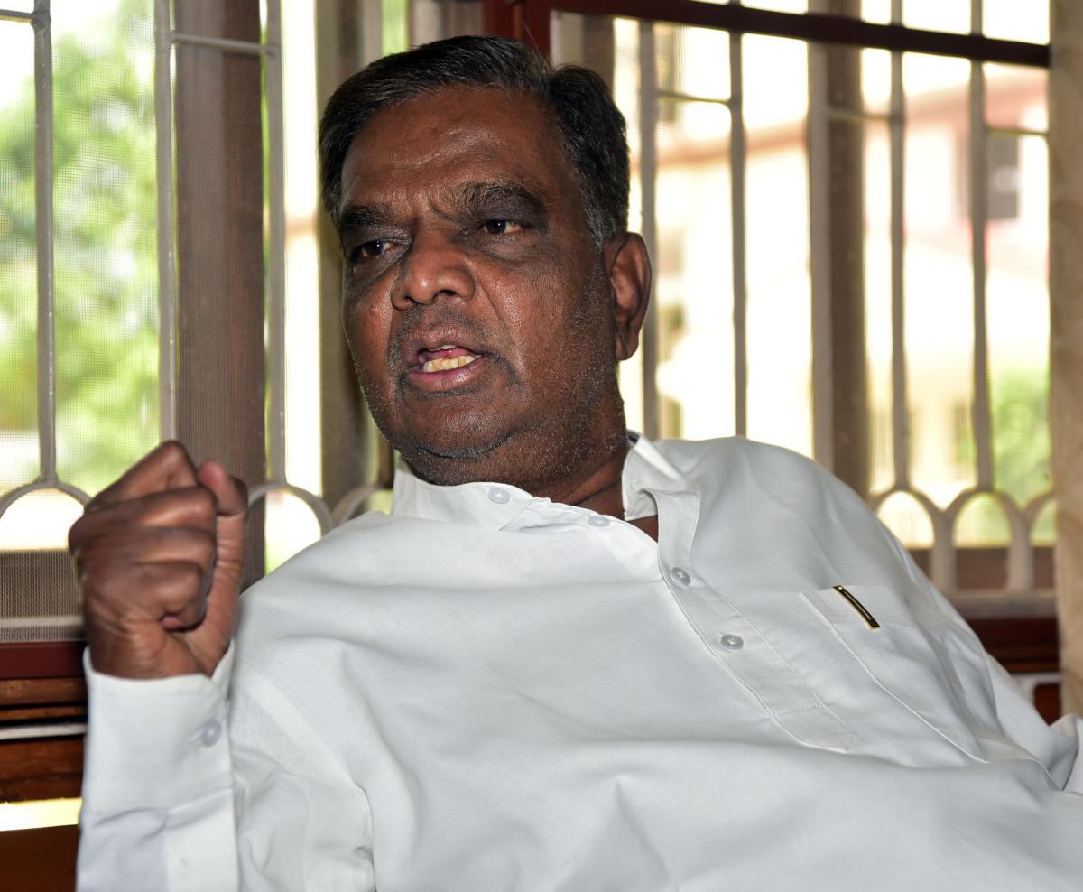 Srinivas Prasad might be BJP nominee in Ch’nagar