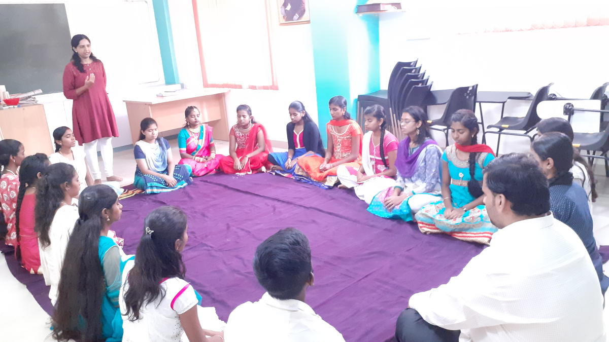 Sa-Mudra's Santhwana Samalochana (capacity-building) session in progress.