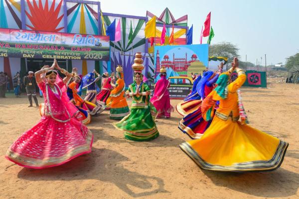 Rajasthan tableaux artists rehearse ahead of the forthcoming Republic Day function, during a press preview in New Delhi, Wednesday, Jan. 22, 2020. (PTI Photo)