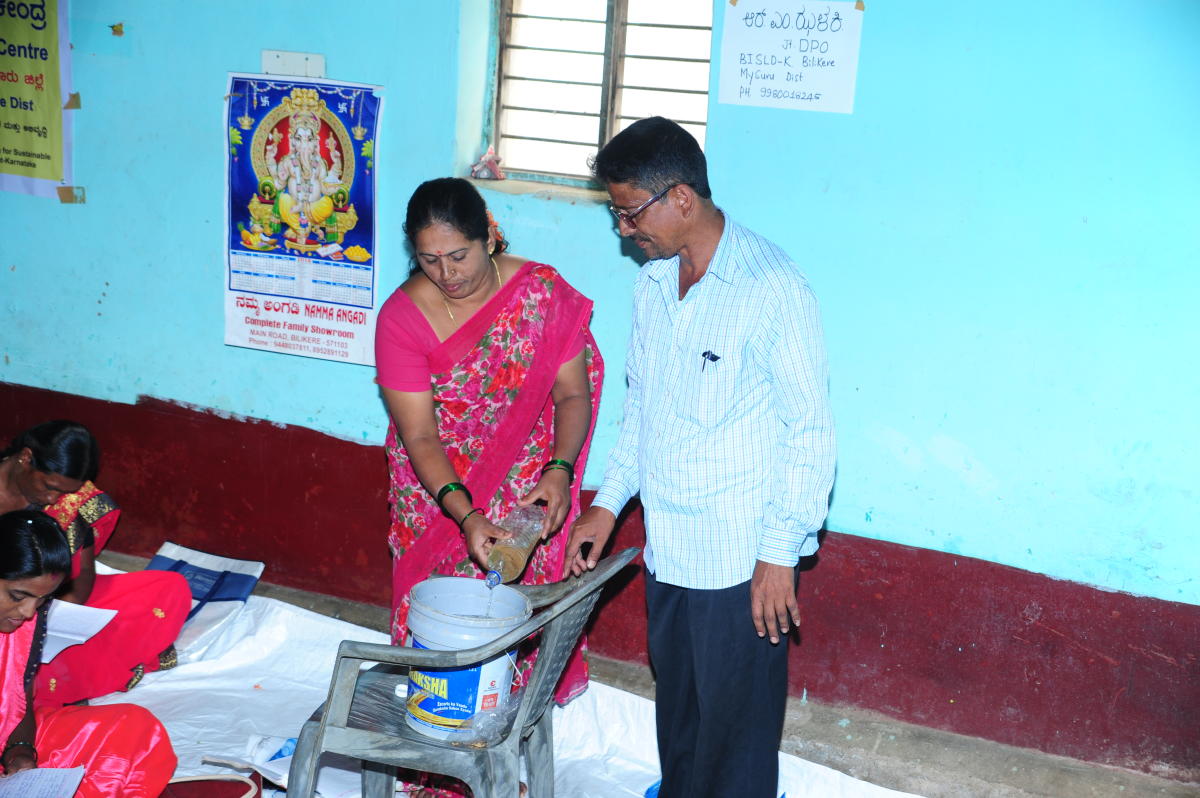 Resource persons from the agricultural department and NGOs take monthly sessions on different farm practices.