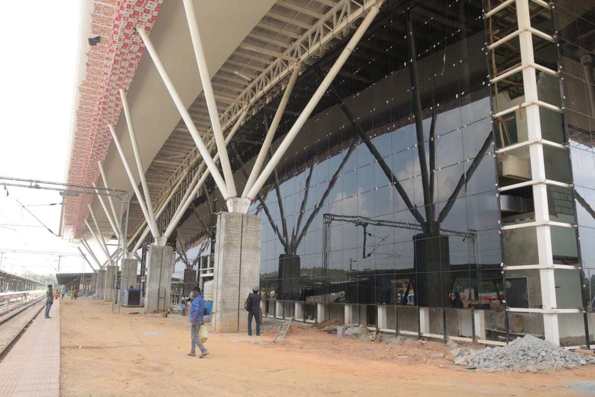 The imposing facade of the new railway terminal. DH PHOTO/B H SHIVAKUMAR