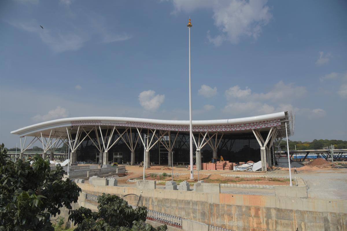 The imposing facade of the new railway terminal. DH PHOTO/B H SHIVAKUMAR