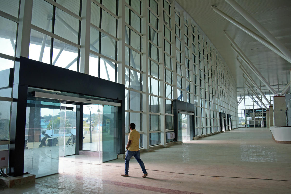 An inside view of the Visvesvaraya Terminal in Baiayappanahalli, Bengaluru. DH PHOTO/PUSHKAR V