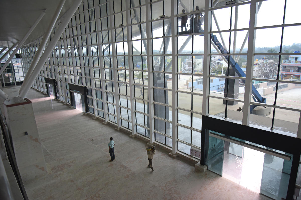 An inside view of the Visvesvaraya Terminal in Baiayappanahalli, Bengaluru. DH PHOTO/PUSHKAR V