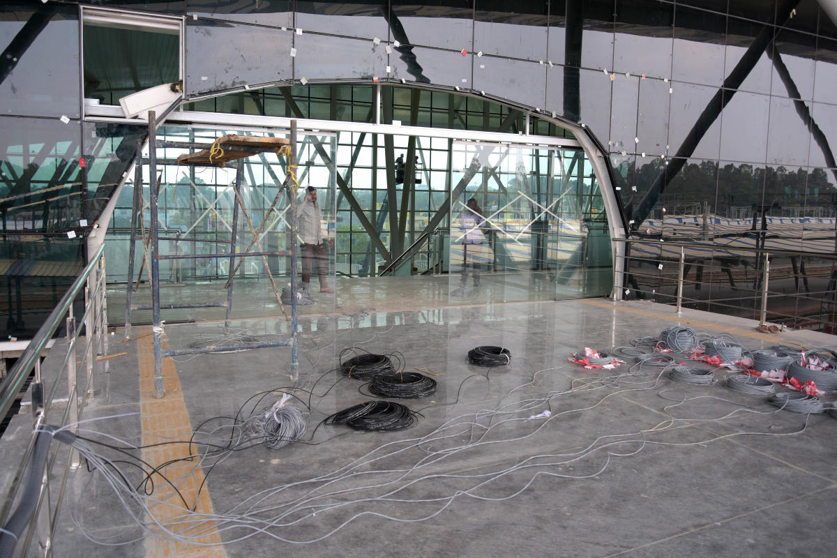 An inside view of the Visvesvaraya Terminal in Baiayappanahalli, Bengaluru. DH PHOTO/PUSHKAR V