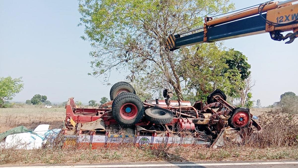 10 injured as bus turns turtle in Odisha