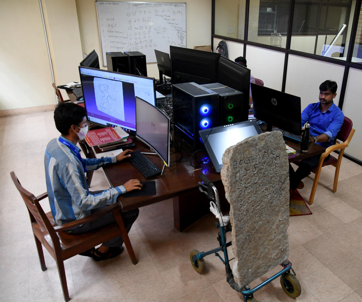 Epigraphists and historians scan the stone records with an advanced hand-held scanner. The scanned images are then processed into 3D models. DH PHOTO/PUSHKAR V