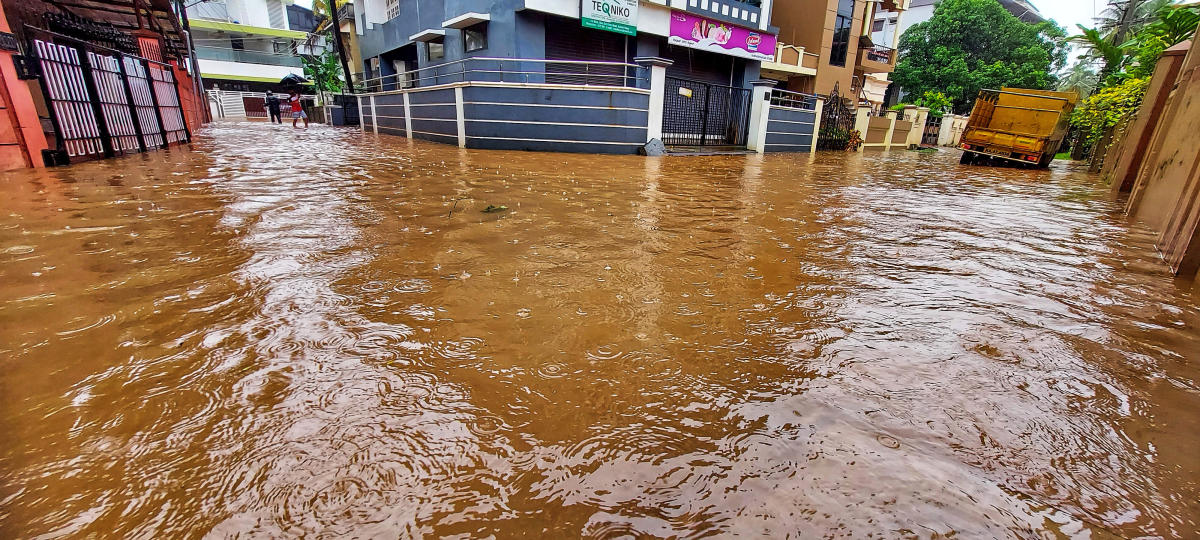 A flooded road in Subhash Nagar of Mangaluru. Credit: DH Photo/Govidaraj Javali