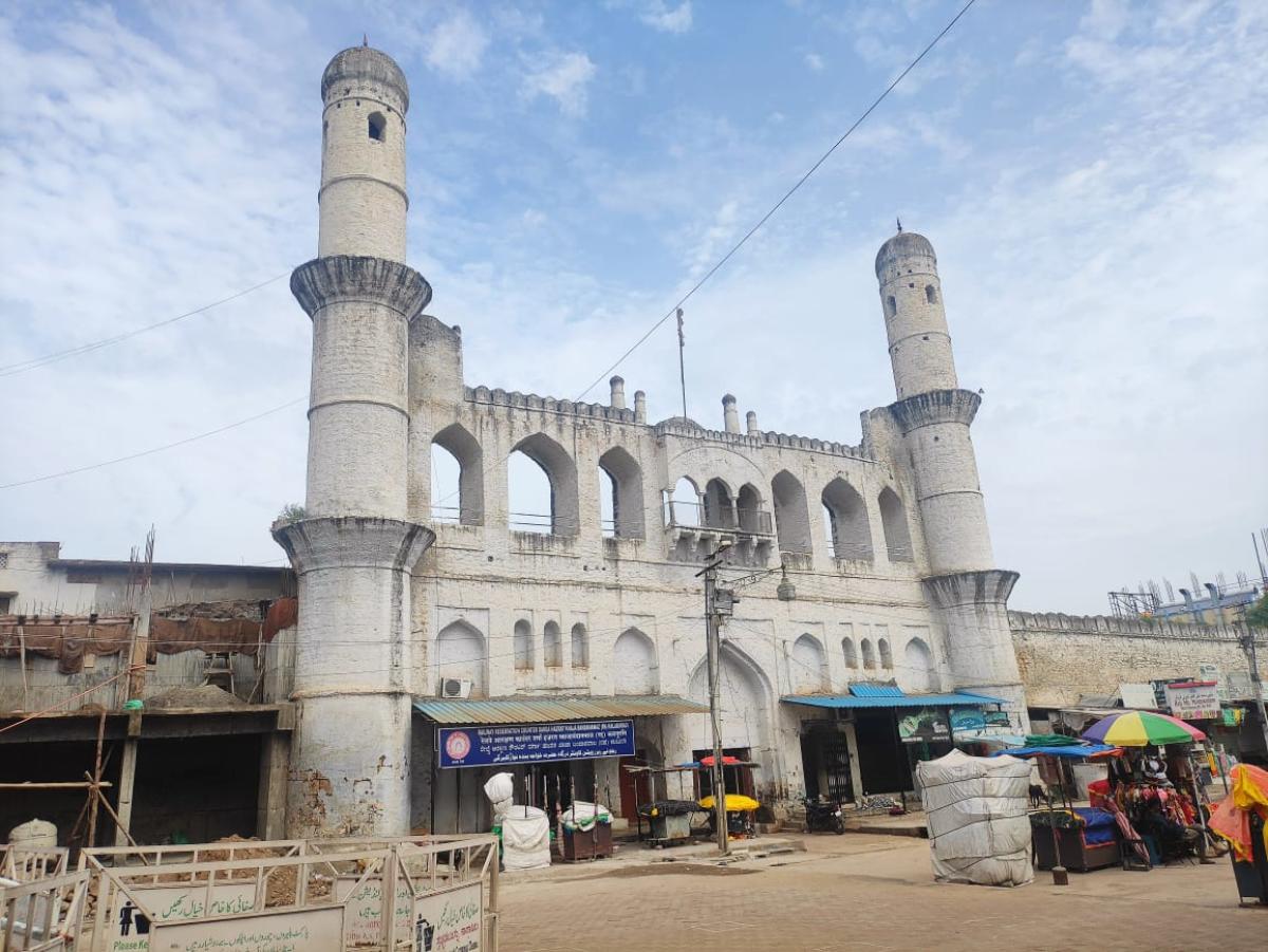 Minarets at Sajjadanashin's residence (Dewadi) near dargah of Khwaja Bandanawaz in Kalaburagi. Photo by Anwar Ansari Nizami