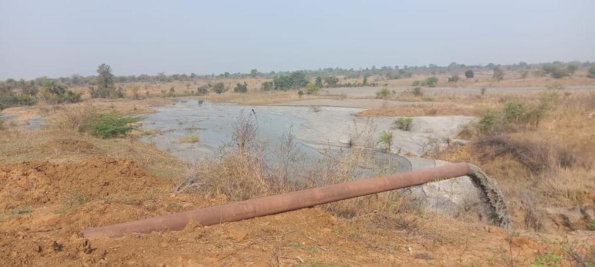 Slurry being released at Nandgaon. Credit: DH Photo
