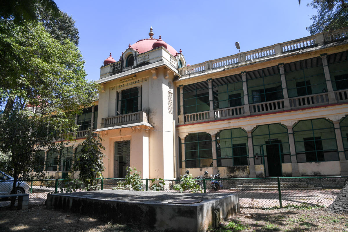 The Karnataka Samskruta University at Pampa Mahakavi Road in Chamrajpet in Bengaluru. DH Photo/ B H Shivakumar
