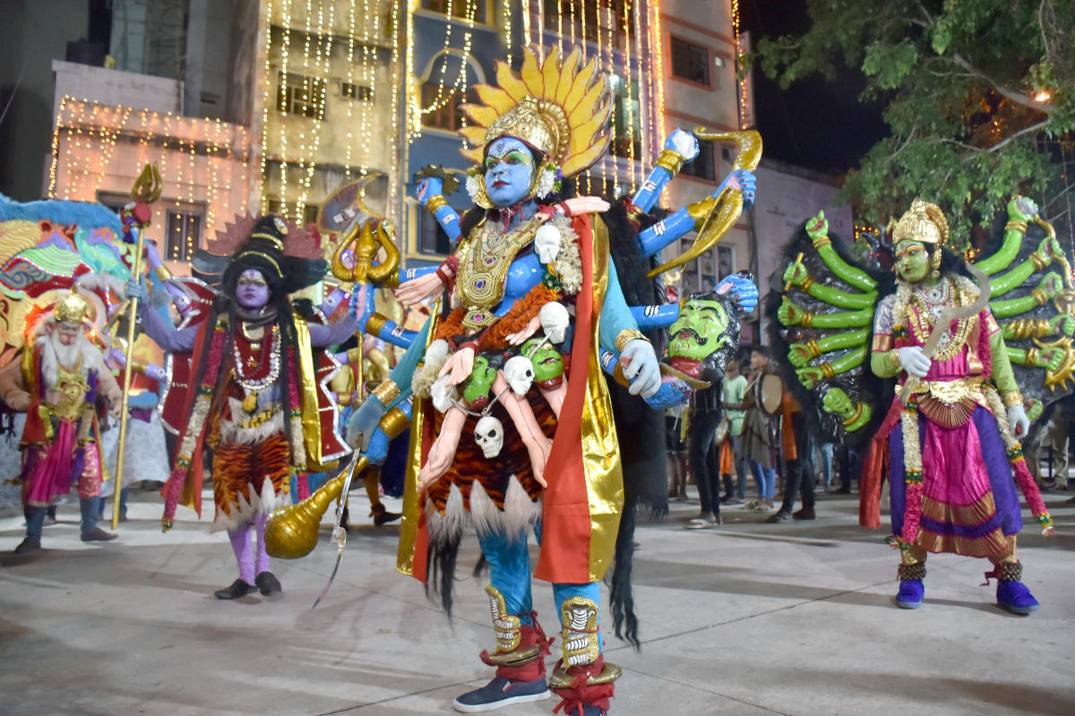 Karaga marks the return of Draupadi as Adishakti (a primordial goddess) on earth. As legend, she birthed an army of warriors called Veerakumaras to kill a demon who had accosted her.