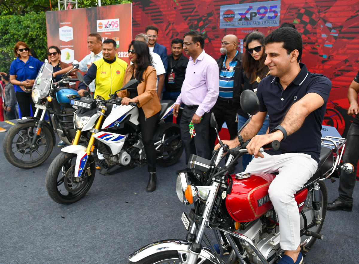Shivajinagar MLA Rizwan Arshad, The Printers Mysore Ltd Joint Managing Director K N Tilak Kumar and members of IndianOil rev the bikes to inaugurate the event.