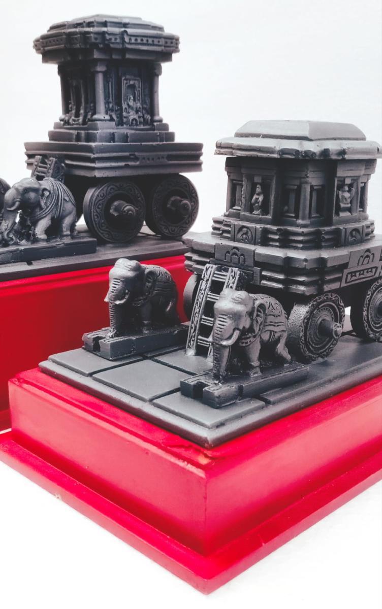 A replica of the Stone Chariot in Hampi is being sold by Bommbe_0114.