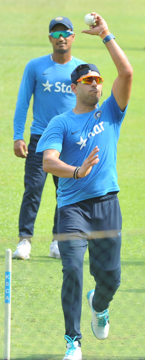 Sourav Ganguly was quite handy with his medium pacers as was Sachin Tendulkar with his assortment of deliveries. Yuvraj Singh was close to being a genuine all-rounder. Credit: DH File Photos