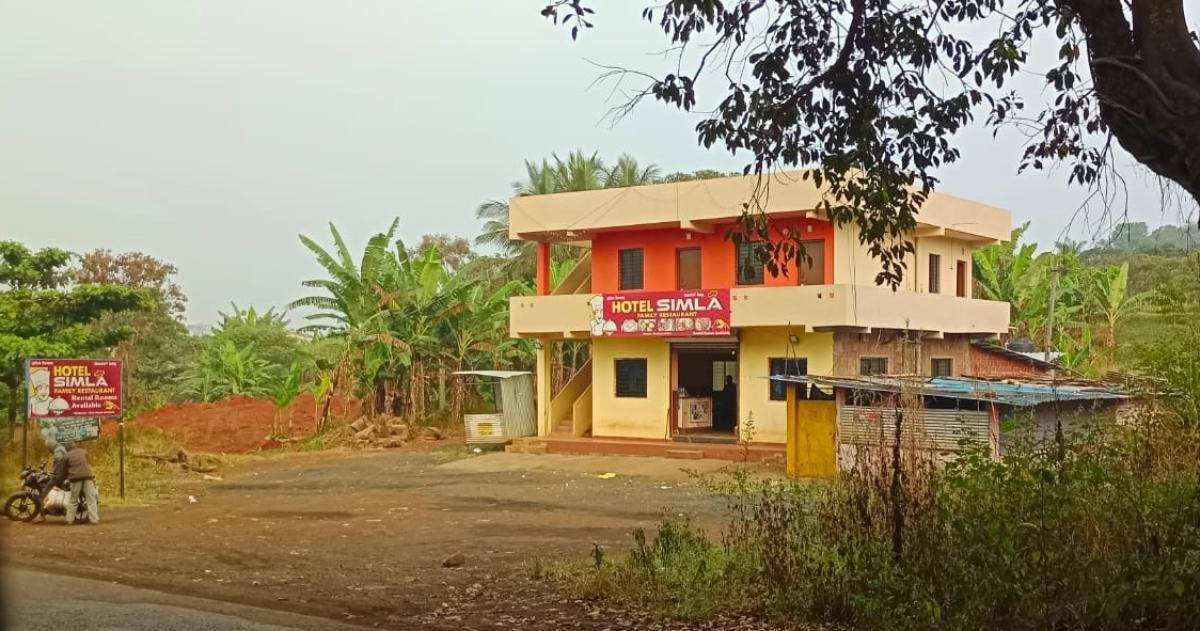 A dhaba on the Belagavi-Chorla road at Jamboti village in Khanpur taluk in Belagavi district. Credit: DH Photo